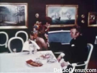 Vuosikerta xxx video- 1960s - karvainen grown ruskeaverikkö - pöytä varten kolme